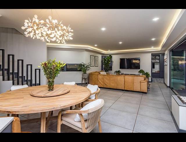 5 BEDROOM HOUSE FOR SALE IN MIDSTREAM RIDGE